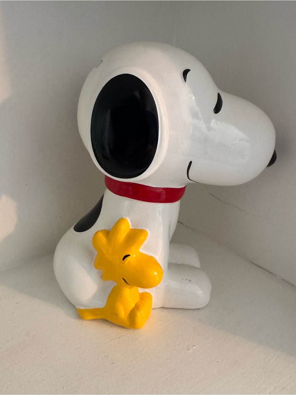 Snoopy Peanuts Ceramic Coin Bank Figure Figurine Toy Collectible Charlie Brown